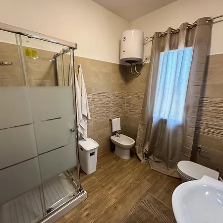 Intero Con Terrazza - Ciaculli Daire *